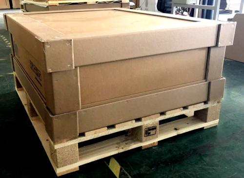 重(zhong)型紙箱(xiang)作為一(yī)種新型(xíng)的包裝(zhuang)材料将(jiāng)成為包(bāo)裝行業(yè)的首選(xuǎn)